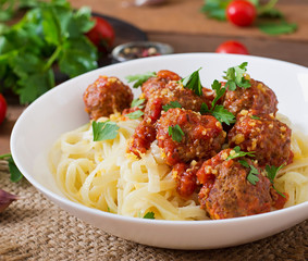 Fettuccine Pasta with meatballs in tomato sauce