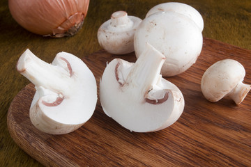 Agaricus - Mushrooms are used as an ingredient