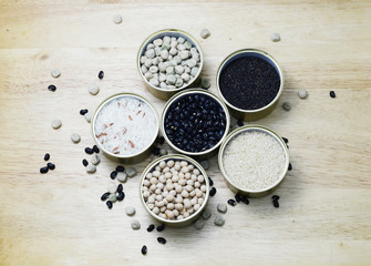 reuse can and food packaging