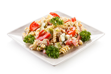 Pasta with tuna and vegetables 