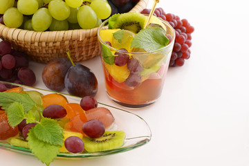 新鮮な果物とフルーツポンチ