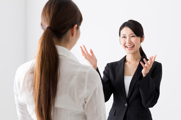 businesswomen working image