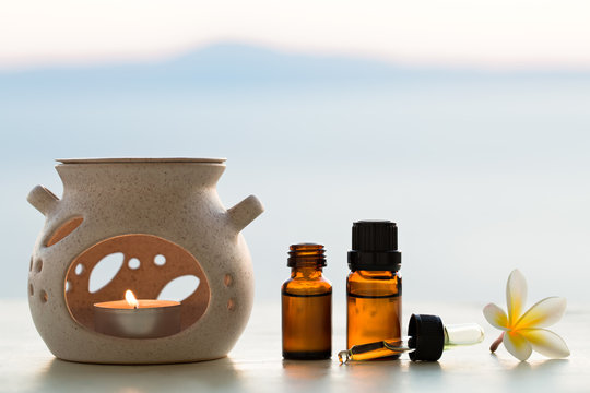 Aroma lamp and aromatherapy essential oils