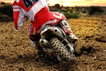 Dekokissen Motocross-Fahrer hinten Schlamm © mezzotint_fotolia