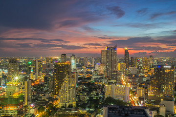 Fototapeta premium Bangkok Cityscape, Business district with high building at dusk (Bangkok, Thailand)