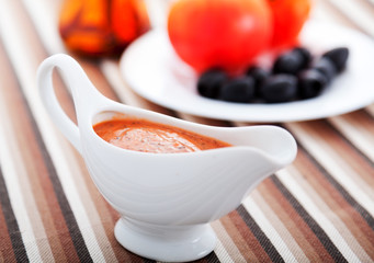 Tomato sauce with olives
