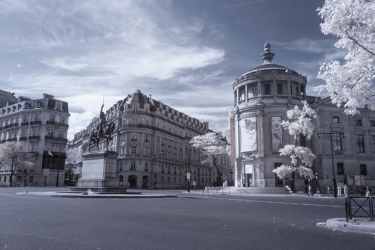 Iena place in infrared