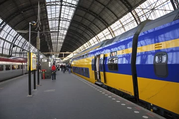 Fotobehang Treinstation Treinstation te Amsterdam. Nederland