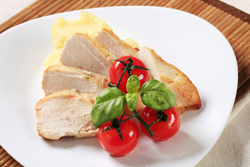 Sliced chicken breast and mashed potato