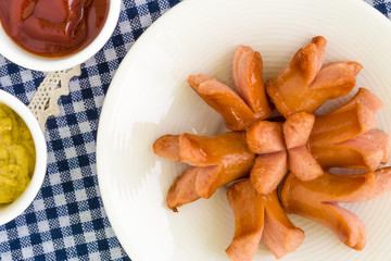 Sausage Background / Sausage / Sausage on Plate Background