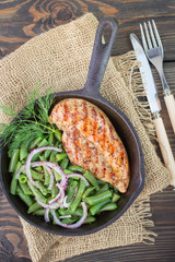 Grilled chicken breast and green beans