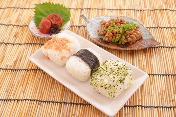 おいしそうな和風朝食