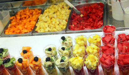 mixed fruit baskets and fruit salad for sale
