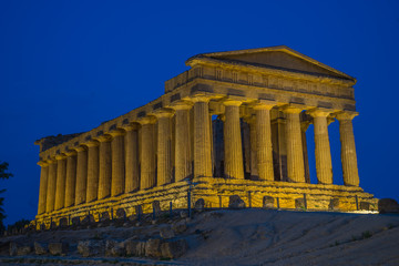 Obraz premium Concordia Temple at the Blue Hour