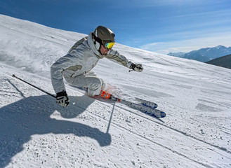 Fototapeta na wymiar Skier in action