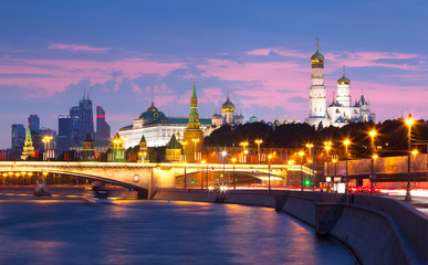 Obraz premium Beautiful sunset over the Moscow Kremlin, Russia