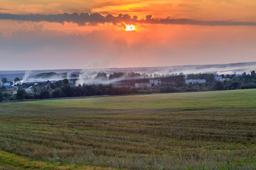 Солнце село за селом