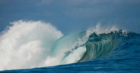 Abwaschbare Fototapete Wasser Meereswellenverdrehungen. Indischer Ozean.