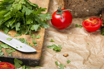 chopped parsley on a chopping board