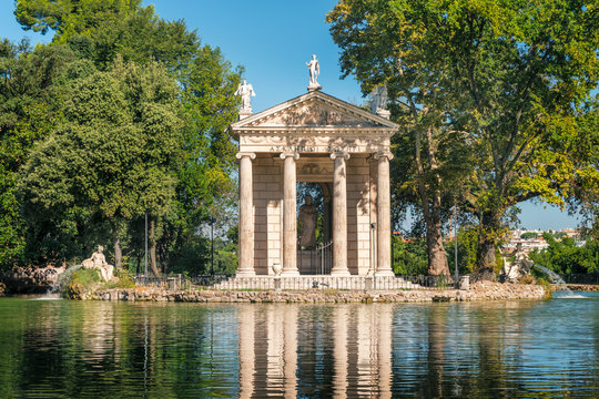 Fototapeta  Villa Borghese in Rome, Temple of Esculapio, Pincian Hill, Rome, Italy