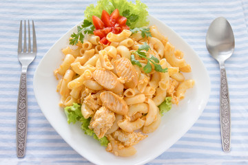 fried macaroni with sausage