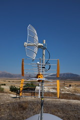 Antenne internet, ciel bleu