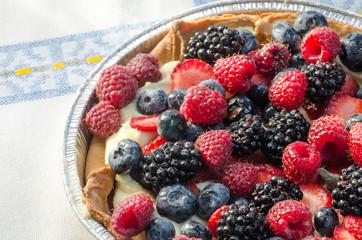 summer tart with berries