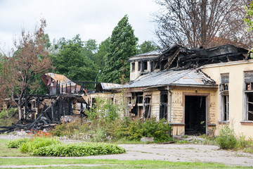 Fototapeta na wymiar Burnt house