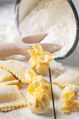 Pasta ravioli on flour