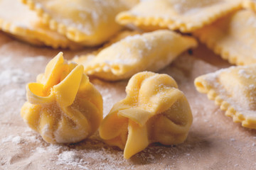 Pasta ravioli on flour