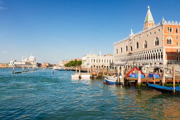 Fototapeta na wymiar Gondolas and Doge palace, Venice, Italy