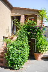 Fototapeta na wymiar Tuscan characteristic entrance