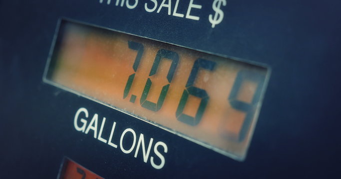 4K Gas Pump Price Gallons 4266