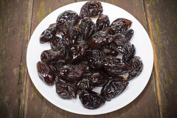 dried plum candied