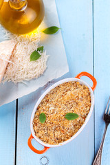 Gratin topped with a crust of breadcrumbs