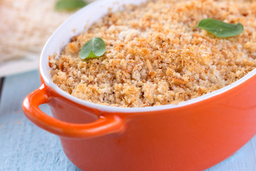 Gratin topped with a crust of breadcrumbs