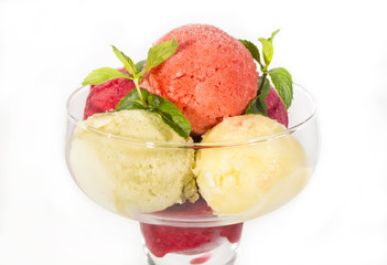 sorbet refreshment, plate peach mint bowl berry