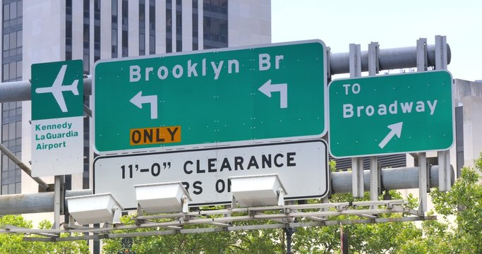 4K Brooklyn Bridge Road Sign