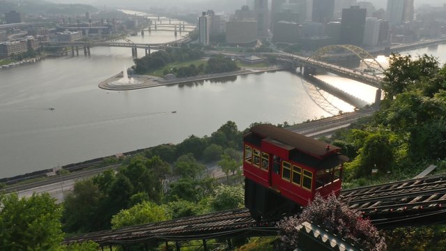 4K Pittsburgh Duquesne Incline in the Morning