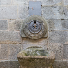 fontana di acqua pubblica