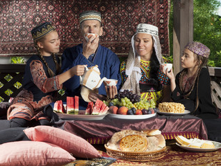 Uzbekistan family have breakfast