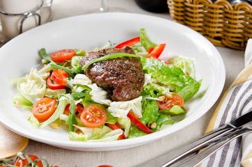 beef grilled with mixed salad of fresh vegetables