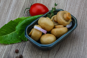 Pickled champignon