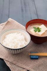 ご飯とお味噌汁