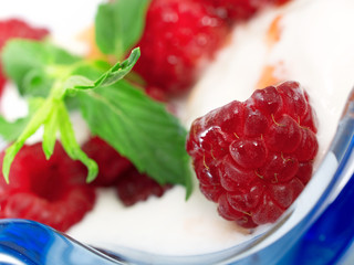 Vanilla Ice Cream With Raspberries