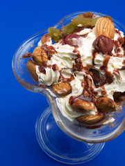 Vanilla Ice Cream With Nuts