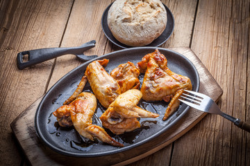 Fried chicken wings.