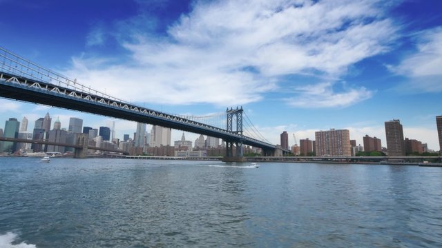 Manhattan Bridge Establishing Shot
