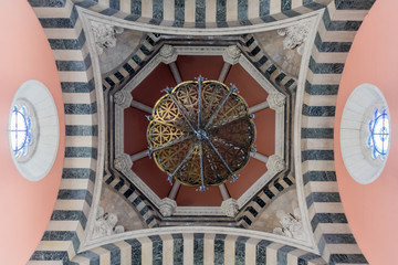 Intérieur de la cathédrale Sainte-Marie-Majeure de Marseille