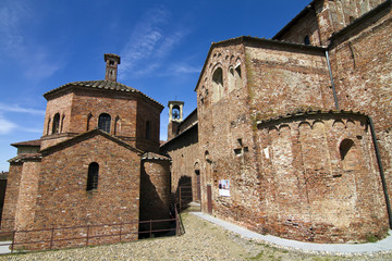 Obraz premium Lomello, Antica Chiesa